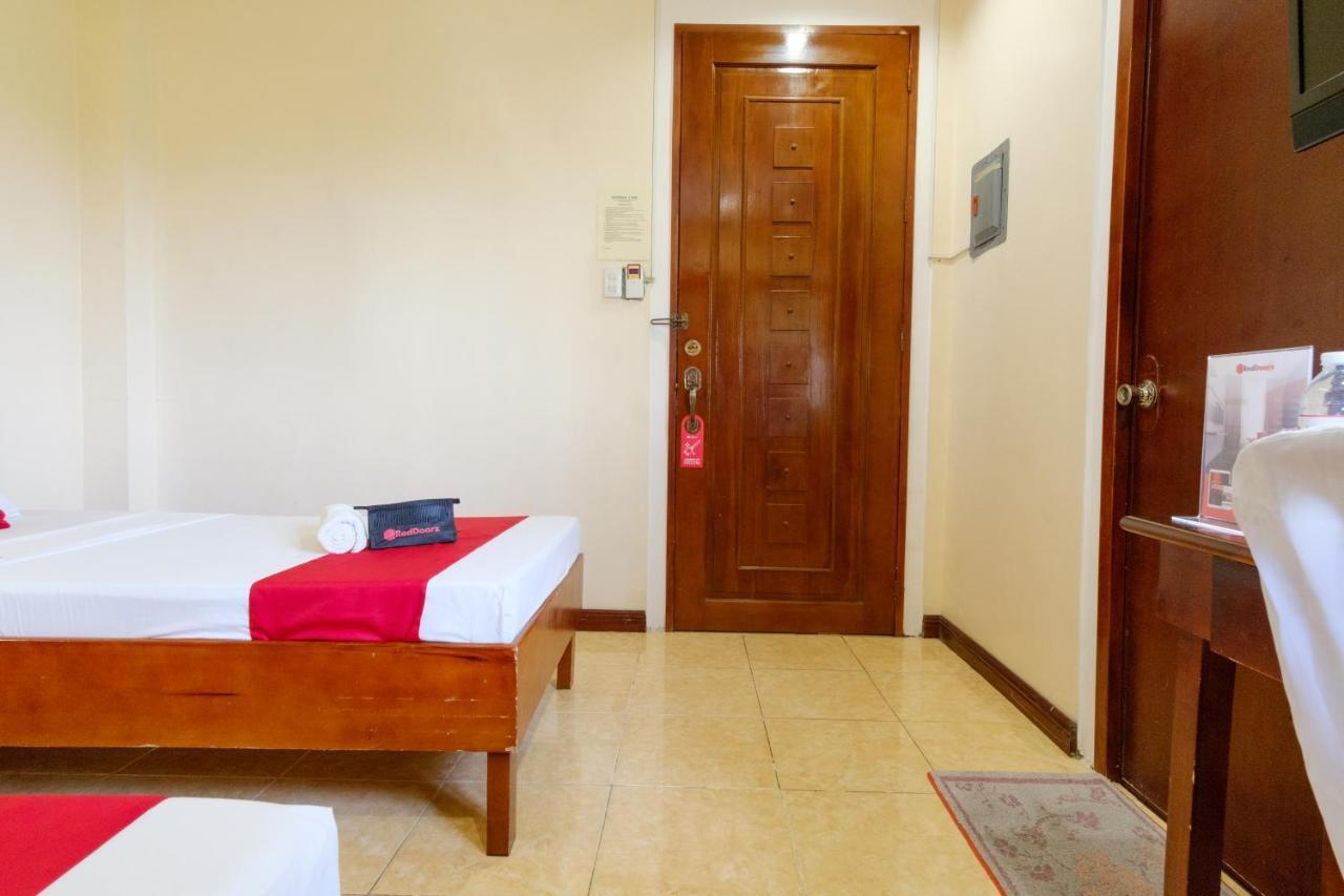 Reddoorz Near Camp Montelibano Hotel Bacolod Exterior photo