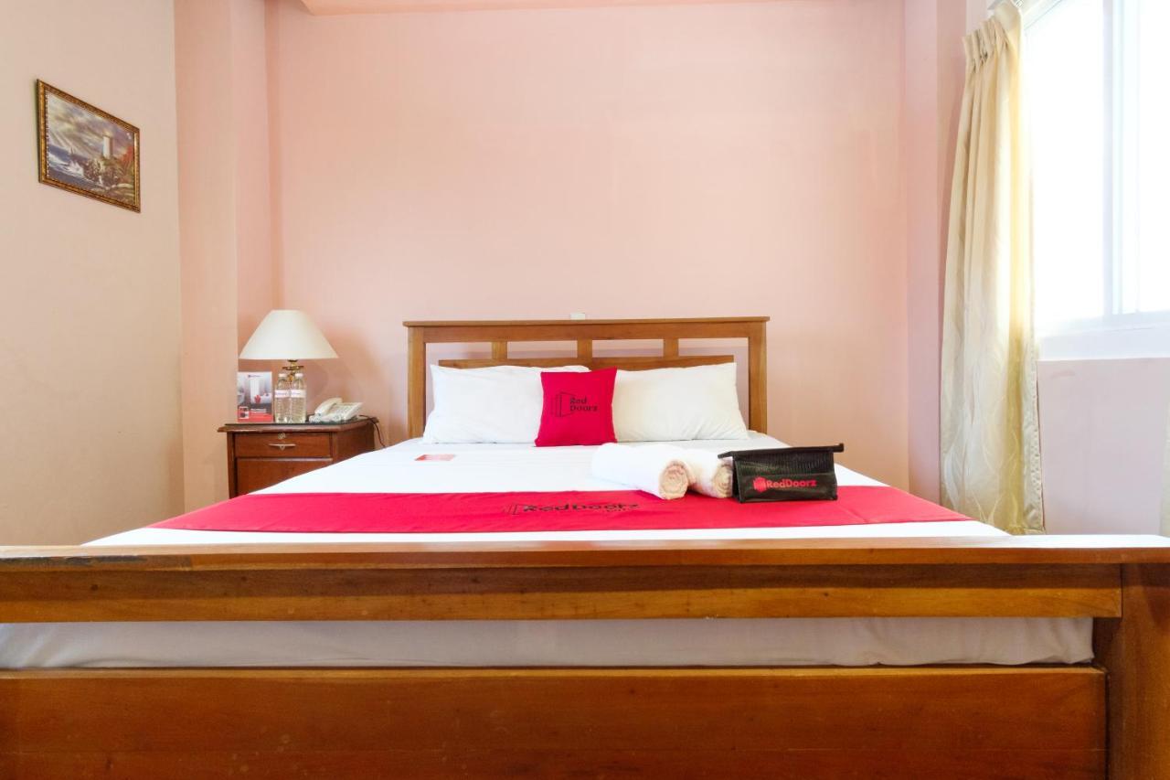 Reddoorz Near Camp Montelibano Hotel Bacolod Exterior photo